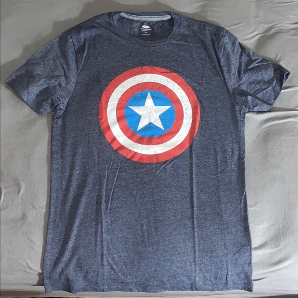 Captian America graphic tshirt